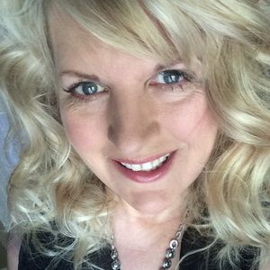 Meet your Posher, Charity